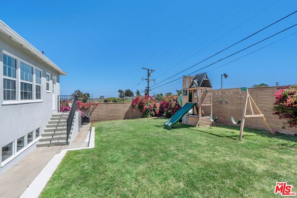 Backyard, Exterior, Playground