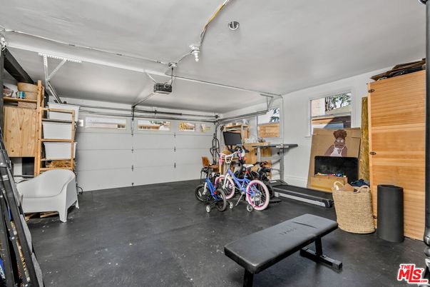 Garage, Interior