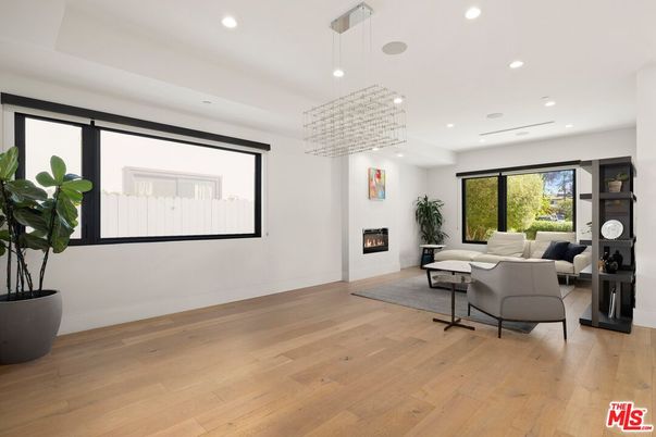 Fireplace, Interior, Living room, Pendant Lights, Recessed Lighting, Wood Texture Flooring