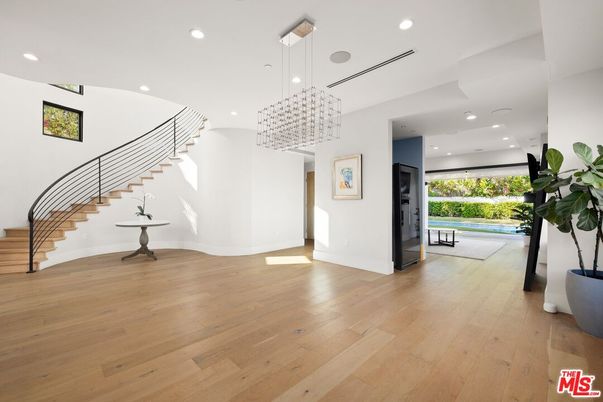 Interior, Pendant Lights, Recessed Lighting, Wood Texture Flooring