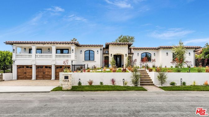 Attached, Exterior, Facade, Spanish Mediterranean