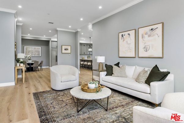 Dining room, Interior, Living room, Pendant Lights, Recessed Lighting, Wood Texture Flooring