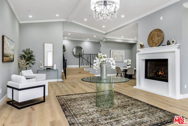 Chandelier, Dining room, Fireplace, Interior, Recessed Lighting, Wood Texture Flooring