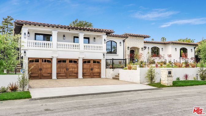 Attached, Exterior, Facade, Spanish Mediterranean