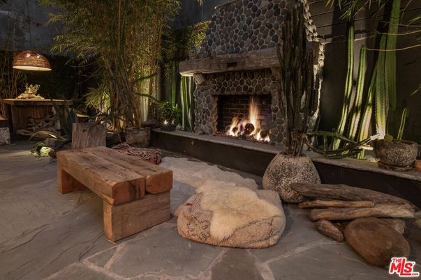 Exterior, Fireplace