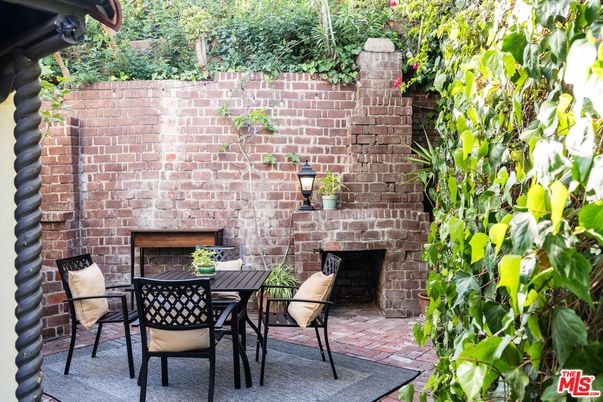 Exterior, Fireplace