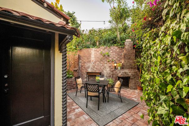Exterior, Fireplace