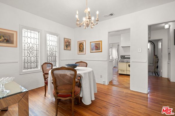 Chandelier, Dining room, Interior, Kitchen, Wood Texture Flooring