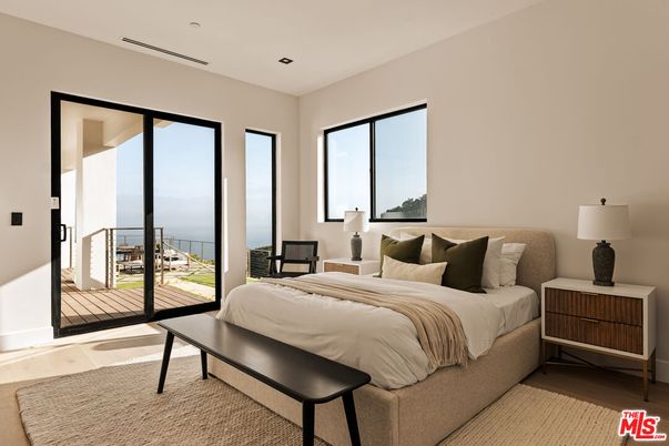 Bedroom, Interior, Recessed Lighting, Water, Wood Texture Flooring