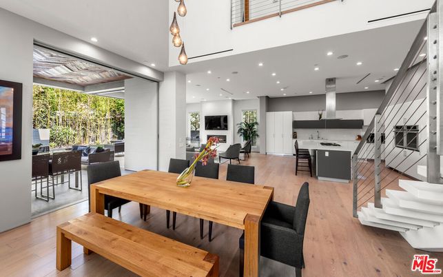 Dining room, Interior, Kitchen, Pendant Lights, Recessed Lighting, Wood Texture Flooring