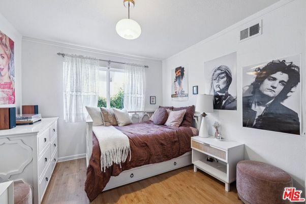 Bedroom, Interior, Pendant Lights, Wood Texture Flooring