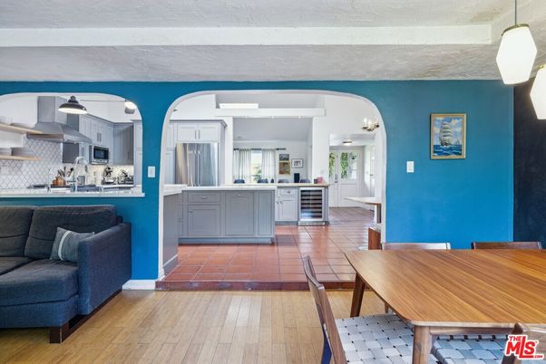 Dining room, Interior, Kitchen, Stainless Steel Appliances, Wood Texture Flooring