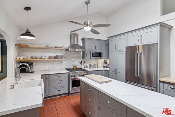 Interior, Kitchen, Pendant Lights, Stainless Steel Appliances