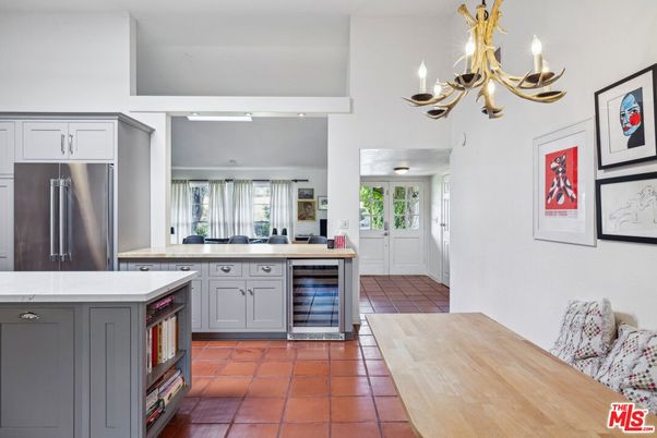 Chandelier, Interior, Kitchen, Recessed Lighting, Stainless Steel Appliances