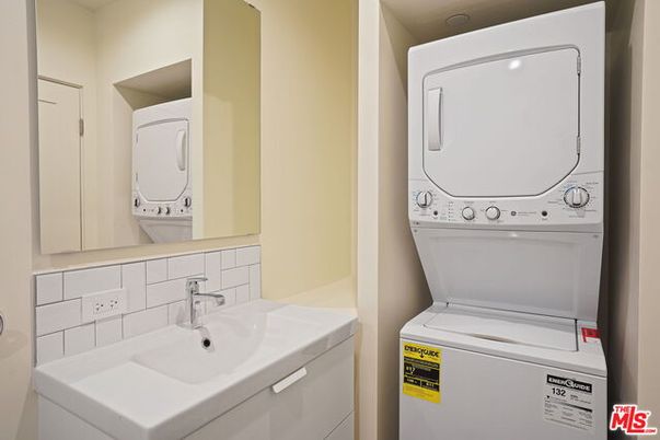 Interior, Utility Closets, Washer