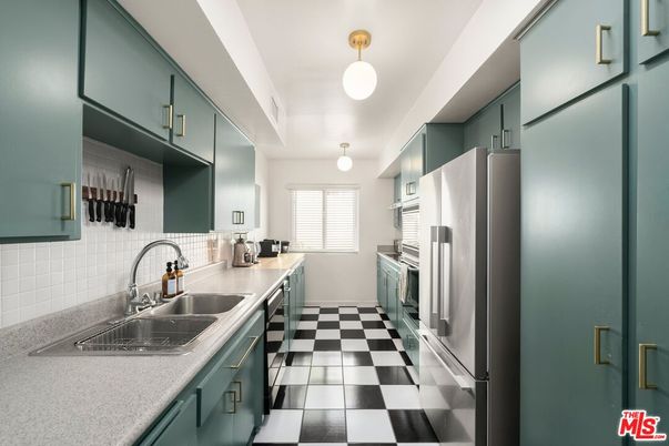 Interior, Kitchen, Pendant Lights, Stainless Steel Appliances