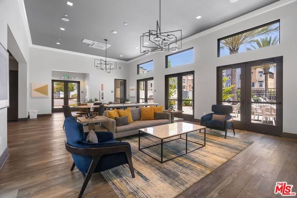 Dining room, Interior, Living room, Pendant Lights, Recessed Lighting, Wood Texture Flooring