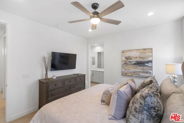 Bedroom, Interior, Recessed Lighting