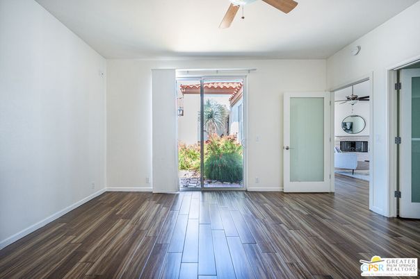 Empty room, Interior, Washer, Wood Texture Flooring