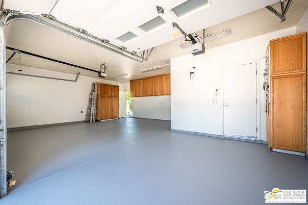 Garage, Interior