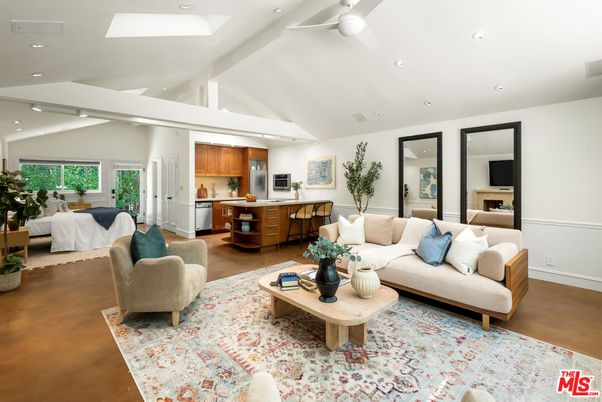 Interior, Kitchen, Living room, Recessed Lighting, Wood Texture Flooring