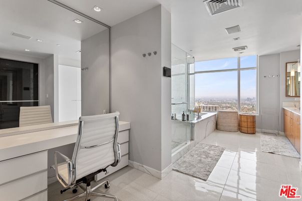Bathroom, Home Office, Interior, Recessed Lighting, Water