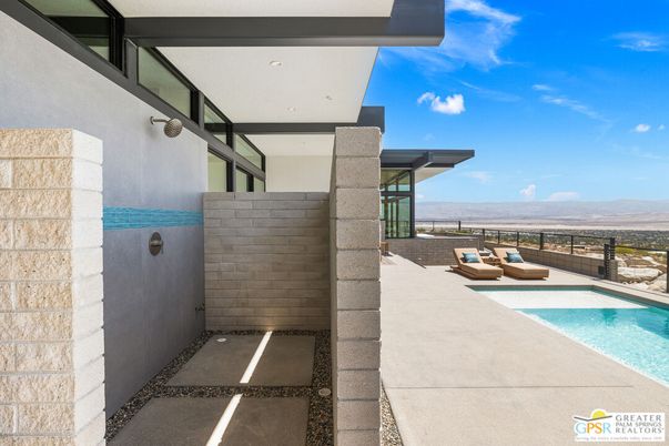 Exterior, Pool, Water