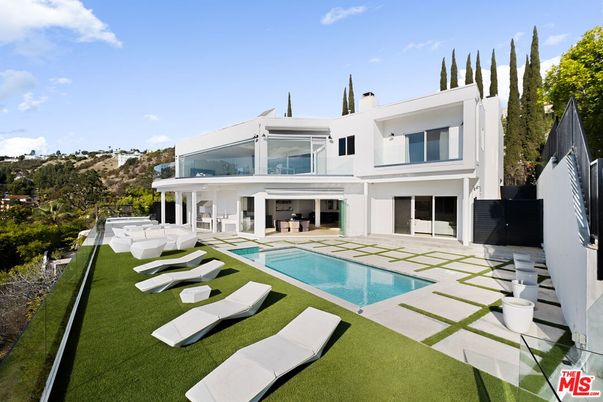 Backyard, Exterior, Pool