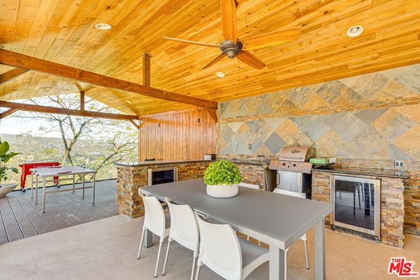 Exterior, Fireplace