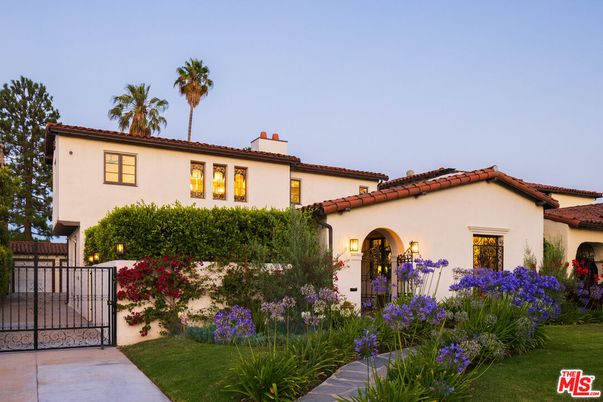Backyard, Exterior, Facade, Spanish Mediterranean