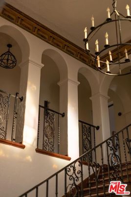 Chandelier, Interior