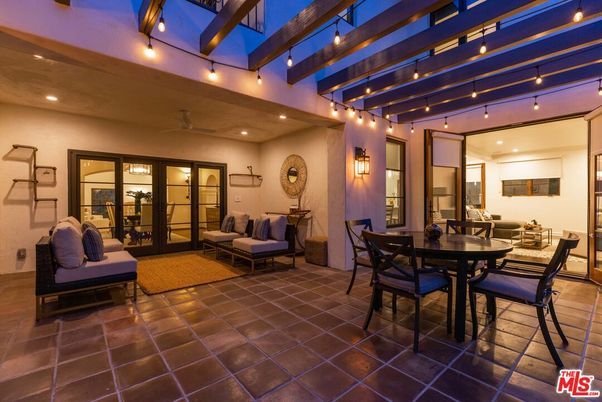 Exterior, Recessed Lighting
