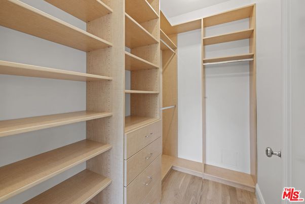 Interior, Walk-in Closets, Wood Texture Flooring