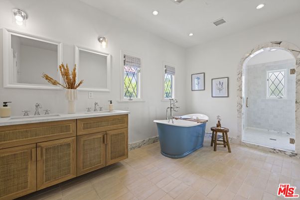 Bathroom, Dual Sink Vanities, Free Standing Baths, Glass Shower, Interior, Recessed Lighting