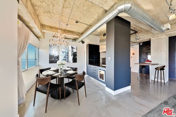 Chandelier, Dining room, Interior, Pendant Lights, Water