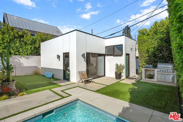 Backyard, Exterior, Pool