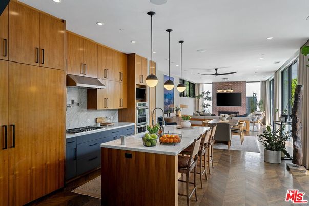 Dining room, Interior, Kitchen, Pendant Lights, Recessed Lighting, Stainless Steel Appliances, Stone Walls, Wood Texture Flooring