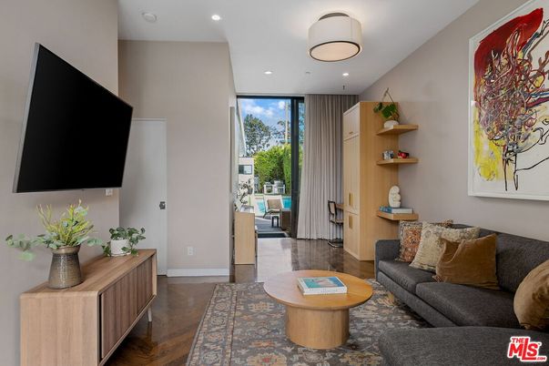 Interior, Living room, Recessed Lighting, Wood Texture Flooring