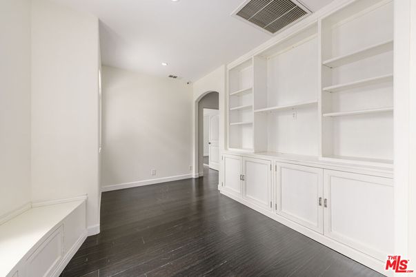 Interior, Recessed Lighting, Walk-in Closets, Wood Texture Flooring