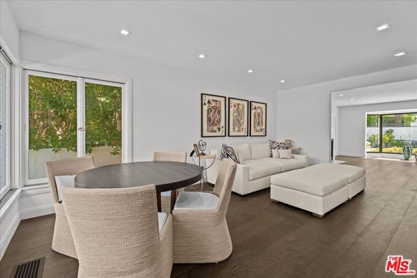 Dining room, Interior, Living room, Recessed Lighting, Wood Texture Flooring