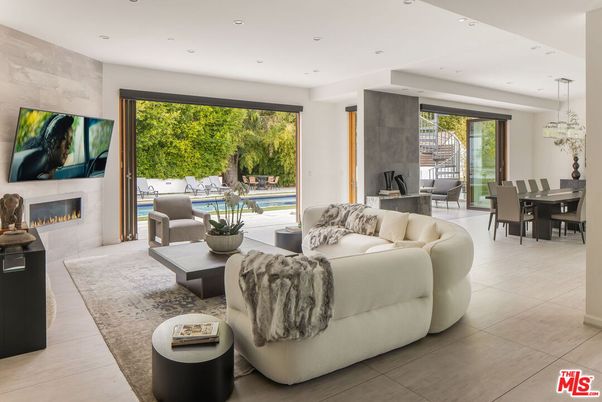 Dining room, Fireplace, Interior, Living room, Pendant Lights, Recessed Lighting