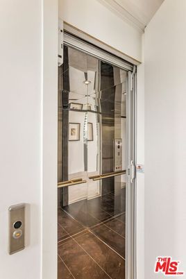 Elevator, Interior