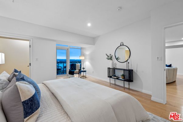 Bedroom, Interior, Recessed Lighting, Water, Wood Texture Flooring