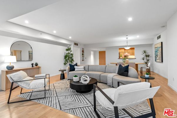 Dining room, Interior, Living room, Pendant Lights, Recessed Lighting, Wood Texture Flooring