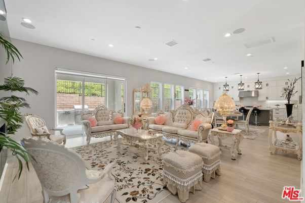 Dining room, Interior, Kitchen, Living room, Pendant Lights, Recessed Lighting, Wood Texture Flooring