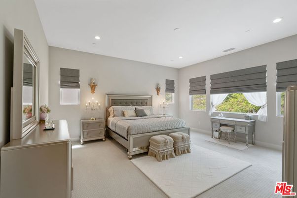 Bedroom, Interior, Recessed Lighting