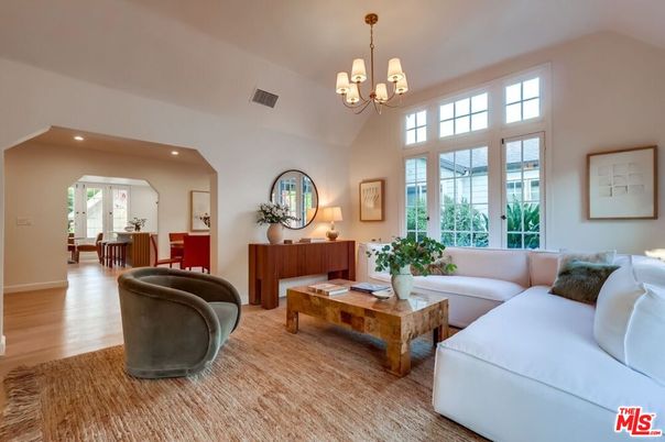 Chandelier, Interior, Living room, Recessed Lighting, Wood Texture Flooring