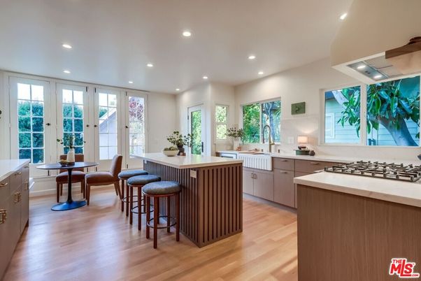 Dining room, Interior, Kitchen, Recessed Lighting, Wood Texture Flooring