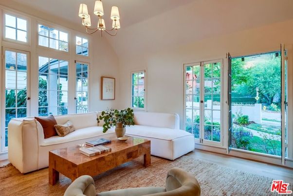 Chandelier, Interior, Living room, Wood Texture Flooring