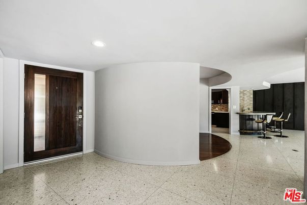 Dining room, Interior, Recessed Lighting